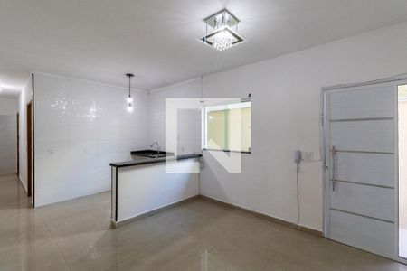 Sala e Cozinha de apartamento para alugar com 1 quarto, 40m² em Vila Granada, São Paulo