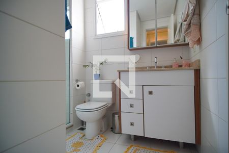 Banheiro da Suíte de apartamento para alugar com 3 quartos, 115m² em Jardim do Salso, Porto Alegre