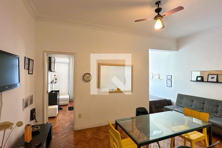 Sala de apartamento para alugar com 2 quartos, 52m² em Copacabana, Rio de Janeiro