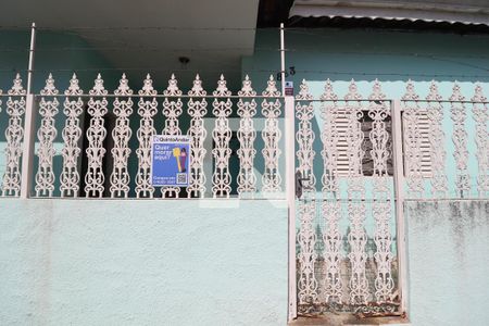 Casa à venda com 182m², 2 quartos e 1 vaga Casa à venda com 182m², 2 quartos e 1 vagaFachada