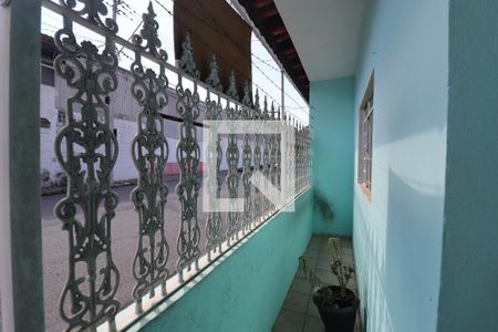 Casa à venda com 182m², 2 quartos e 1 vaga Casa à venda com 182m², 2 quartos e 1 vagaQuintal