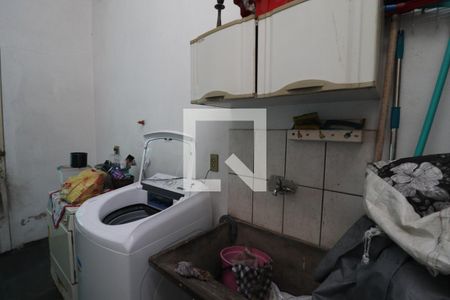 Casa à venda com 182m², 2 quartos e 1 vaga Casa à venda com 182m², 2 quartos e 1 vagaCozinha e Área de Serviço