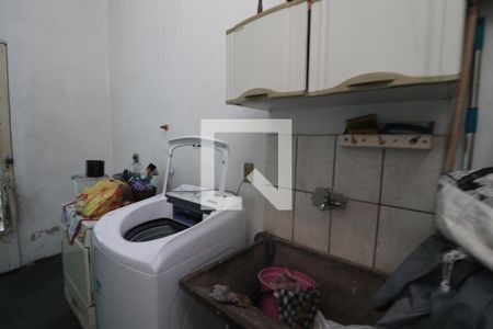 Casa à venda com 182m², 2 quartos e 1 vaga Casa à venda com 182m², 2 quartos e 1 vagaCozinha e Área de Serviço