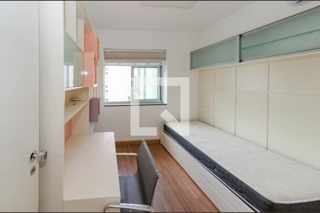 Quarto 2 de apartamento para alugar com 3 quartos, 107m² em Belvedere, Belo Horizonte