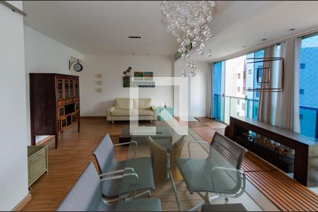 Sala de apartamento para alugar com 3 quartos, 107m² em Belvedere, Belo Horizonte