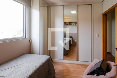 Quarto 1 de apartamento para alugar com 3 quartos, 85m² em Buritis, Belo Horizonte