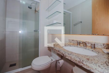 Banheiro da Suíte de apartamento para alugar com 1 quarto, 63m² em Passo D’areia, Porto Alegre