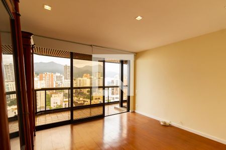 Detalhe da suíte 1 de apartamento para alugar com 2 quartos, 204m² em Ipanema, Rio de Janeiro