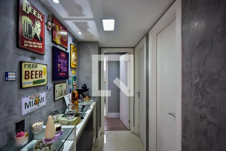 Corredor de apartamento à venda com 2 quartos, 71m² em Jardim Vazani, São Paulo