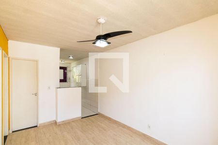 Sala de apartamento para alugar com 2 quartos, 44m² em Inhoaíba, Rio de Janeiro