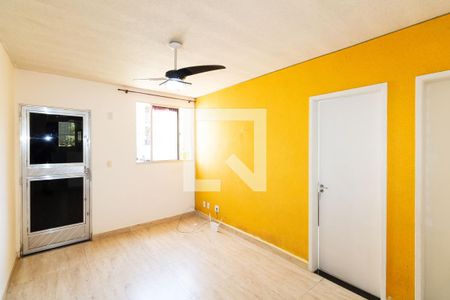 Sala de apartamento para alugar com 2 quartos, 44m² em Inhoaíba, Rio de Janeiro