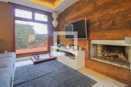 Sala de casa à venda com 4 quartos, 330m² em Morro do Espelho, São Leopoldo