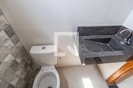 Lavabo de casa à venda com 3 quartos, 125m² em Copacabana, Belo Horizonte