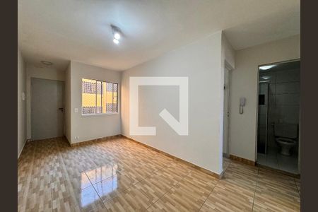 Sala de apartamento para alugar com 2 quartos, 55m² em Vila Scarpelli, Santo André