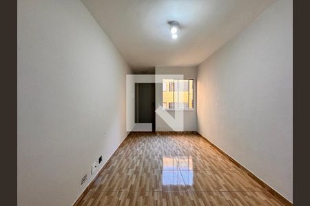 Sala de apartamento para alugar com 2 quartos, 55m² em Vila Scarpelli, Santo André