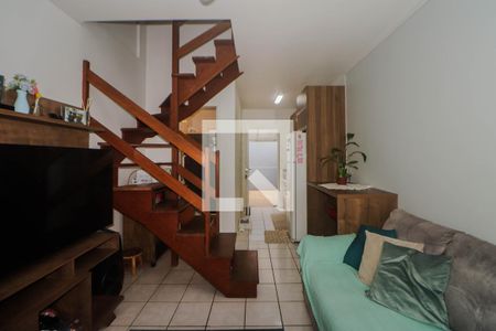 Sala de casa de condomínio à venda com 2 quartos, 84m² em Morro Santana, Porto Alegre