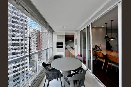 Varanda  de apartamento à venda com 3 quartos, 120m² em Jardim das Acacias, São Paulo