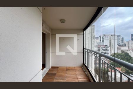 varanda de apartamento para alugar com 2 quartos, 74m² em Pinheiros, São Paulo