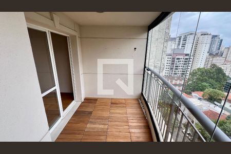 varanda de apartamento para alugar com 2 quartos, 74m² em Pinheiros, São Paulo