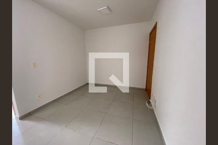 Sala de apartamento para alugar com 2 quartos, 40m² em Rondônia, Novo Hamburgo