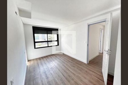 Apartamento à venda com 159m², 3 quartos e 2 vagas Apartamento à venda com 159m², 3 quartos e 2 vagasQuarto 2