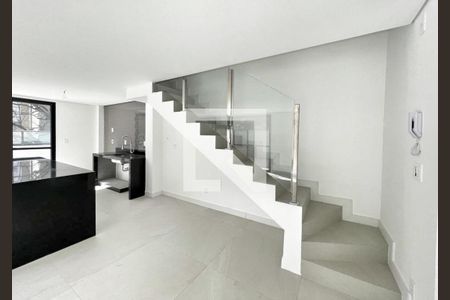 Apartamento à venda com 159m², 3 quartos e 2 vagas Apartamento à venda com 159m², 3 quartos e 2 vagasSala/Cozinha