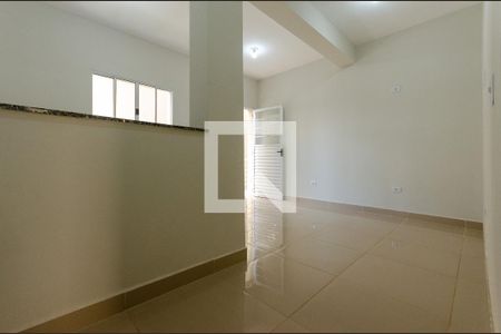 Sala de casa de condomínio para alugar com 1 quarto, 34m² em Vila Marina, São Paulo