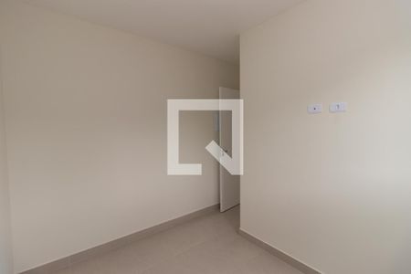 Quarto 1 de apartamento para alugar com 2 quartos, 48m² em Vila Mazzei, São Paulo