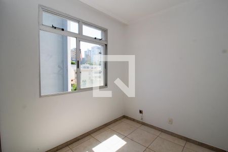 Quarto 2 de apartamento à venda com 2 quartos, 65m² em Santo Antônio, Belo Horizonte