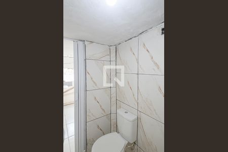 Banheiro de casa para alugar com 1 quarto, 40m² em Jardim Olavo Bilac, São Bernardo do Campo