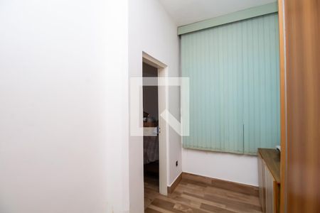 Quarto 2 de apartamento à venda com 5 quartos, 150m² em Floresta, Belo Horizonte