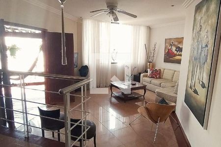 Casa à venda com 3 quartos, 380m² em Santa Rosa, Niterói