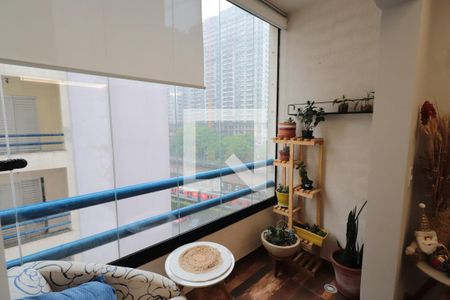 Sacada de apartamento à venda com 2 quartos, 55m² em Vila Granada, São Paulo