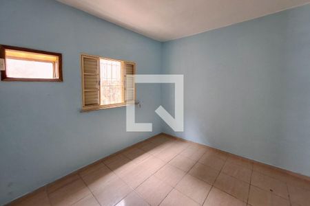 Quarto 1 de casa para alugar com 2 quartos, 75m² em Sete Pontes, São Gonçalo