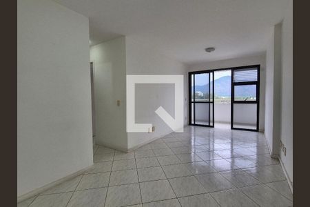 Sala de apartamento para alugar com 2 quartos, 65m² em Barra da Tijuca, Rio de Janeiro