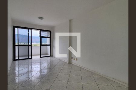 Sala de apartamento para alugar com 2 quartos, 65m² em Barra da Tijuca, Rio de Janeiro