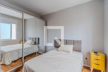 Quarto 1 de apartamento para alugar com 2 quartos, 70m² em Menino Deus, Porto Alegre