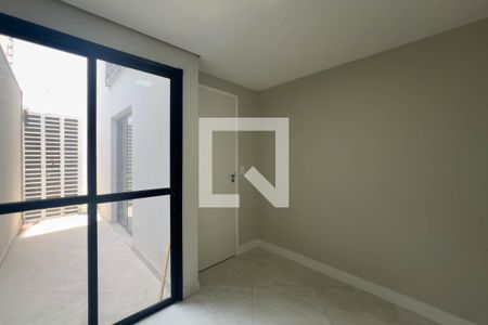 Quarto 2 de apartamento para alugar com 2 quartos, 40m² em Vila Monumento, São Paulo