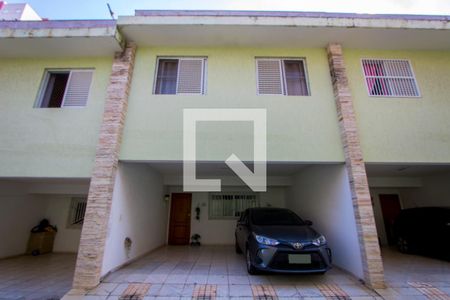 Casa à venda com 133m², 3 quartos e 2 vagas Casa à venda com 133m², 3 quartos e 2 vagasFachada da casa