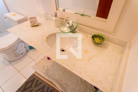 Casa à venda com 133m², 3 quartos e 2 vagas Casa à venda com 133m², 3 quartos e 2 vagasBanheiro social