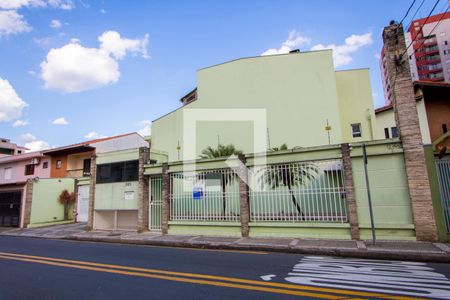 Casa à venda com 133m², 3 quartos e 2 vagas Casa à venda com 133m², 3 quartos e 2 vagasFachada do condomínio