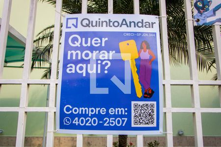 Casa à venda com 133m², 3 quartos e 2 vagas Casa à venda com 133m², 3 quartos e 2 vagasPlaquinha instalada na fachada