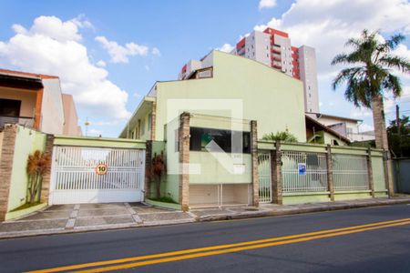 Casa à venda com 133m², 3 quartos e 2 vagas Casa à venda com 133m², 3 quartos e 2 vagasFachada do condomínio