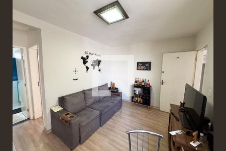 Sala de apartamento para alugar com 2 quartos, 44m² em Camargos, Belo Horizonte