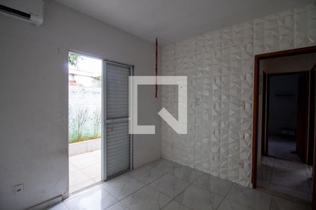 Sala de casa à venda com 3 quartos, 171m² em Conjunto Residencial Butanta, São Paulo