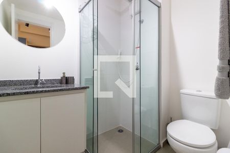 Banheiro de kitnet/studio para alugar com 1 quarto, 26m² em Pinheiros, São Paulo