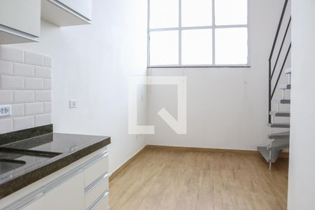 Sala e Cozinha de apartamento para alugar com 1 quarto, 40m² em Vila Anglo Brasileira, São Paulo