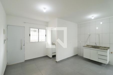 Sala/Cozinha/Área de Serviço de apartamento para alugar com 1 quarto, 30m² em Parque Peruche, São Paulo