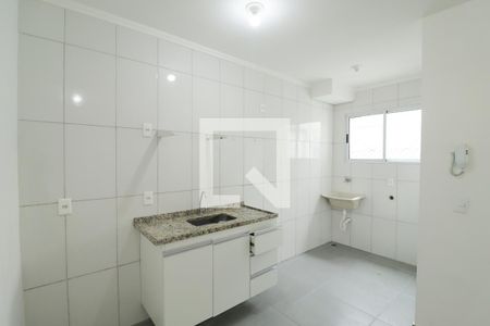 Sala/Cozinha/Área de Serviço de apartamento para alugar com 1 quarto, 30m² em Parque Peruche, São Paulo