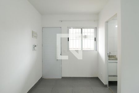 Sala/Cozinha/Área de Serviço de apartamento para alugar com 1 quarto, 30m² em Parque Peruche, São Paulo